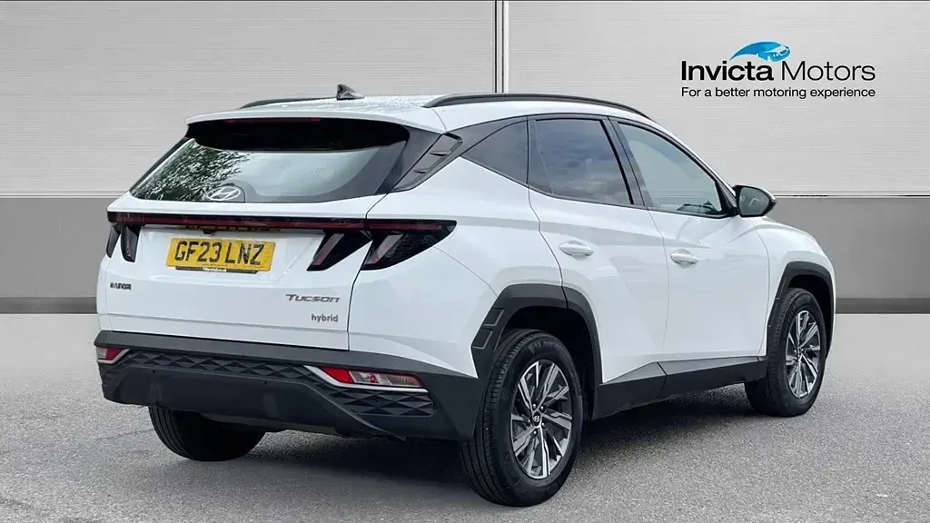 Używany Hyundai Tucson SE 230 KM (169 kW) 2023 Biały SUV