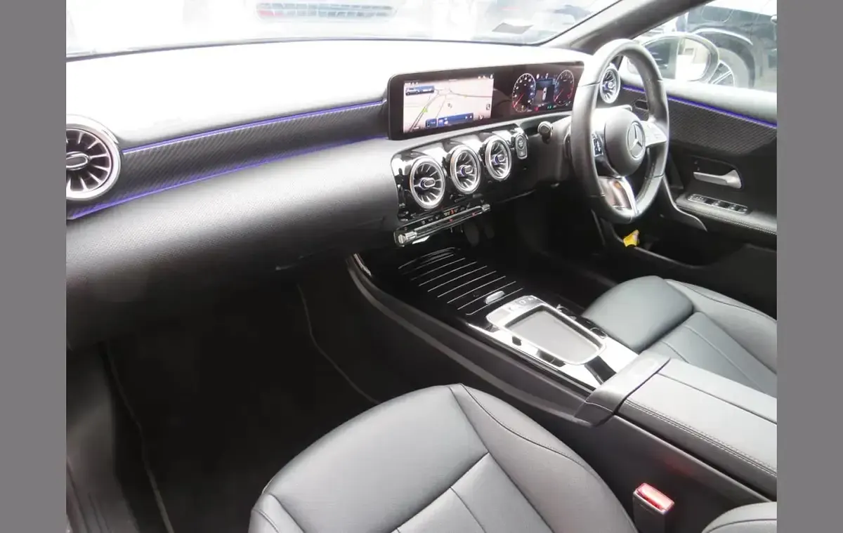 Used Mercedes A180 Executive 134 HP (98 kW) 2025 Black Hatchback