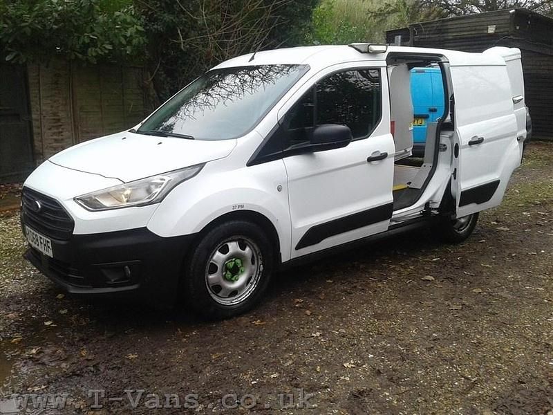Used Ford Transit Connect 100 HP (73 kW) 2018 White MPV