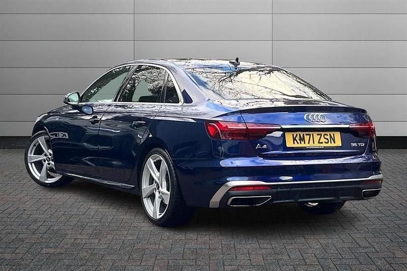 Used Audi A4 S-Line 163 HP (119 kW) 2021 Navarra blue Sedan