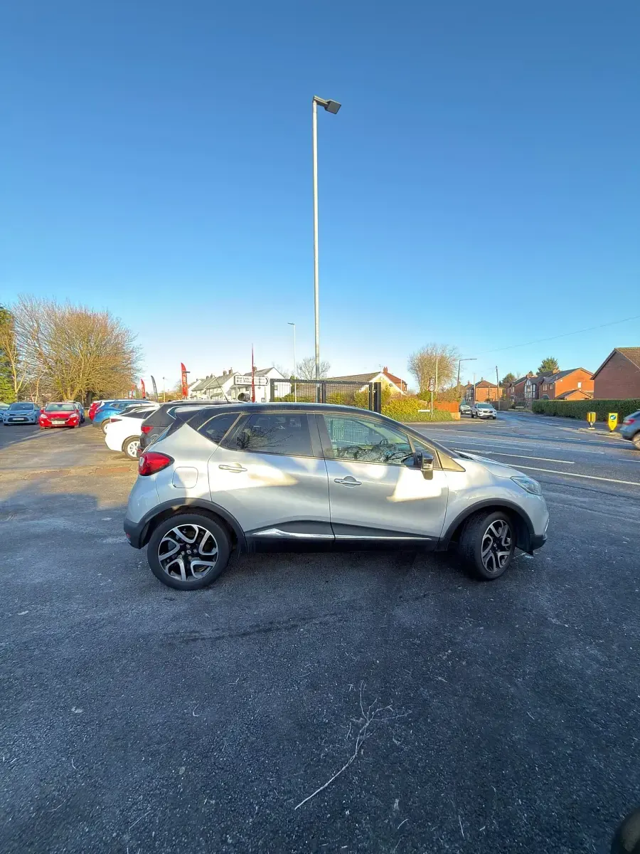 Used Renault Captur Dynamique 2015 Silver SUV