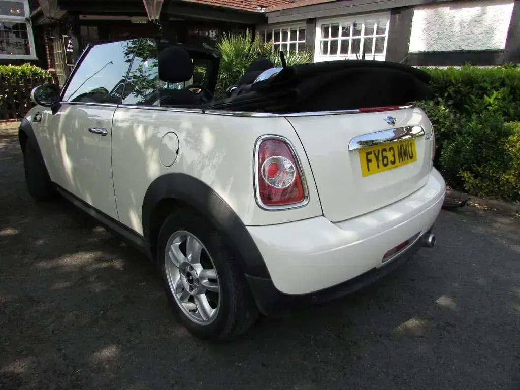 Usado Mini Cooper D Cabriolet 2013 Blanco Descapotable