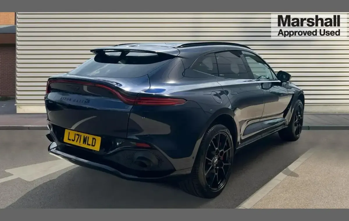 Used Aston Martin DBX 550 HP (404 kW) 2021 Blue SUV