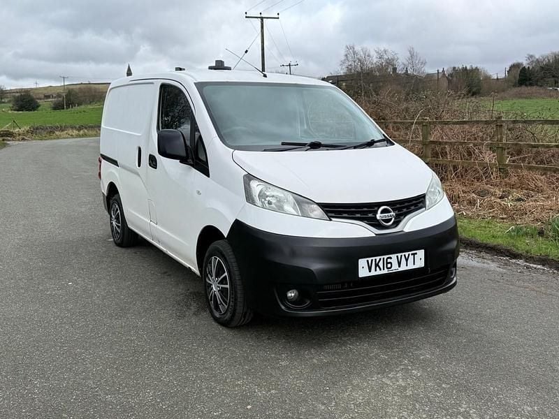 Used Nissan NV200 Acenta 108 HP (79 kW) 2016 White MPV