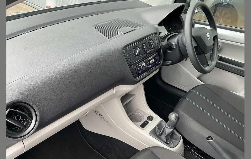 Used Seat Mii Design 58 HP (42 kW) 2016 Silver Hatchback