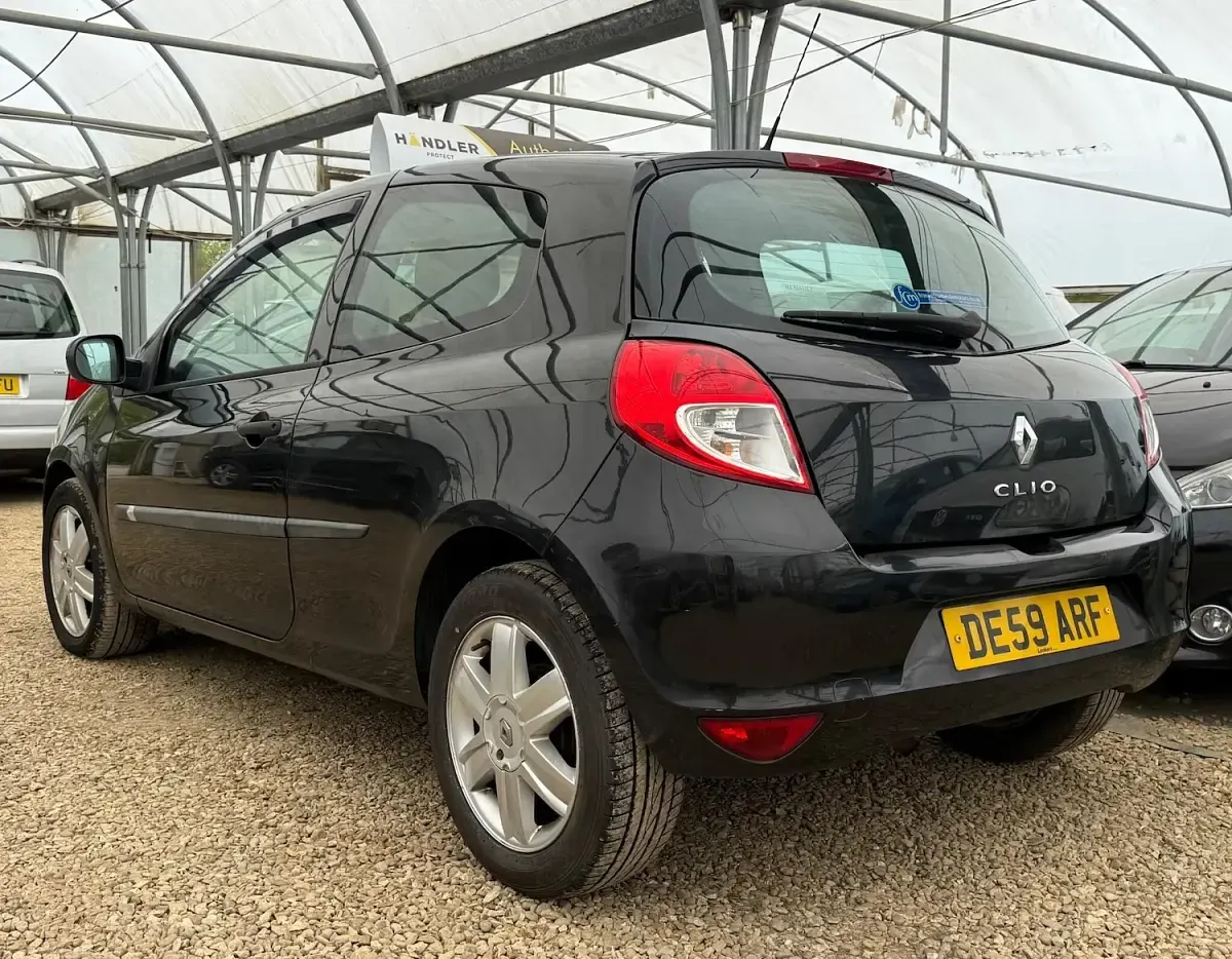 Used Renault Clio Extreme 2009 Black Hatchback