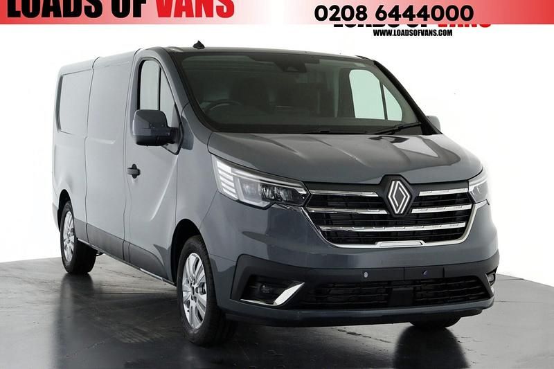 Grey New 2025 Renault Trafic Van | £24,990 - Image 1/4