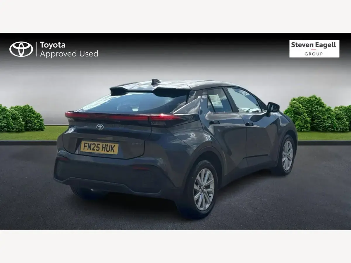 Used Toyota C-HR 140 HP (102 kW) 2025 Grey SUV
