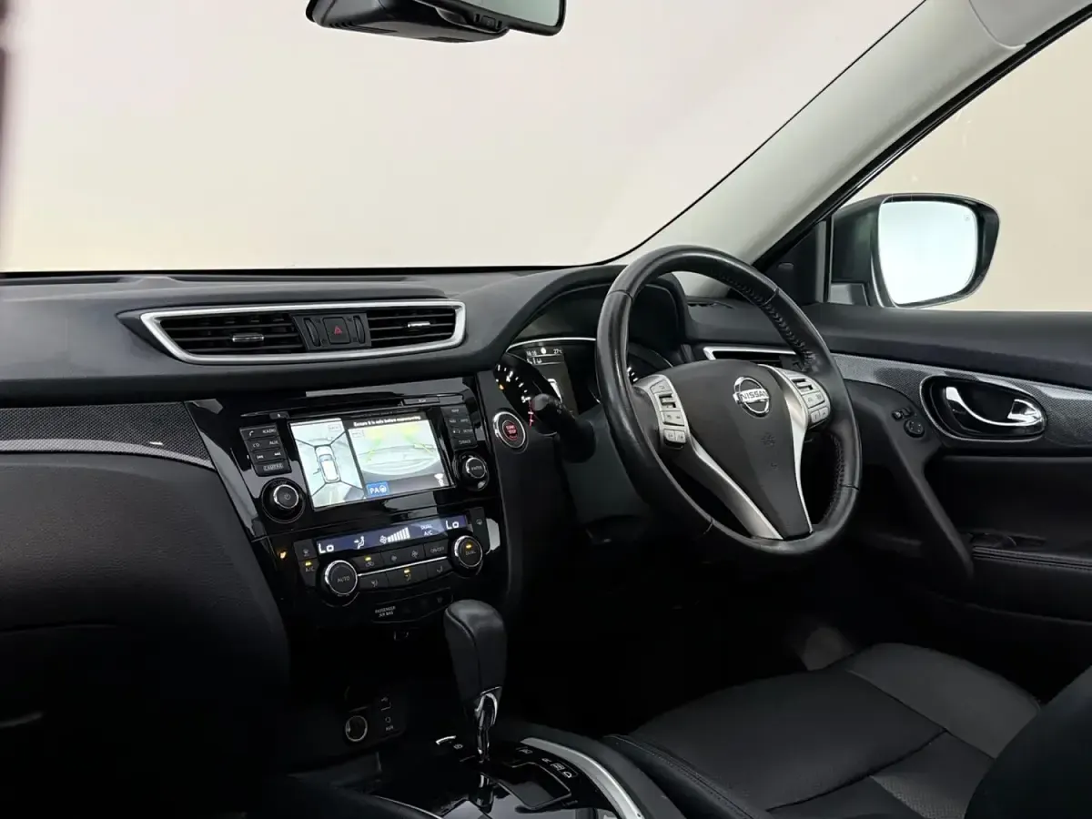Used Nissan X-Trail Tekna 131 HP (96 kW) 2016 Silver SUV