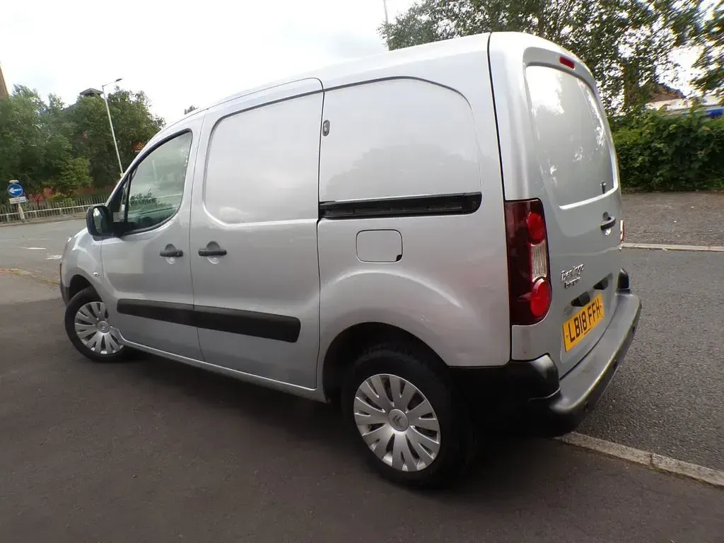 Used Citroën e-Berlingo 100 HP (73 kW) 2018 Silver MPV