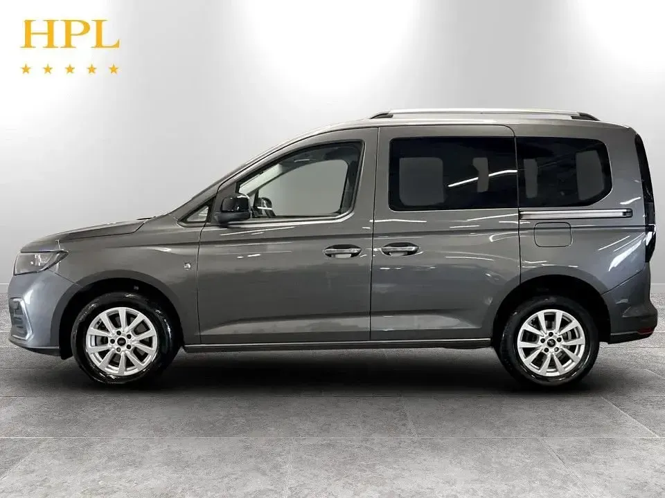 Used Ford Tourneo Connect Titanium 122 HP (89 kW) 2023 Grey MPV