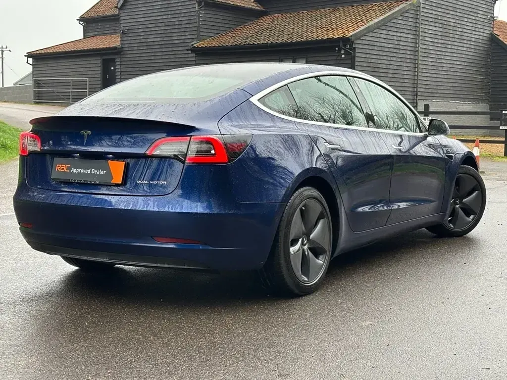 Usado Tesla Model 3 254 kW (346 HP) 2020 Azul Sedan