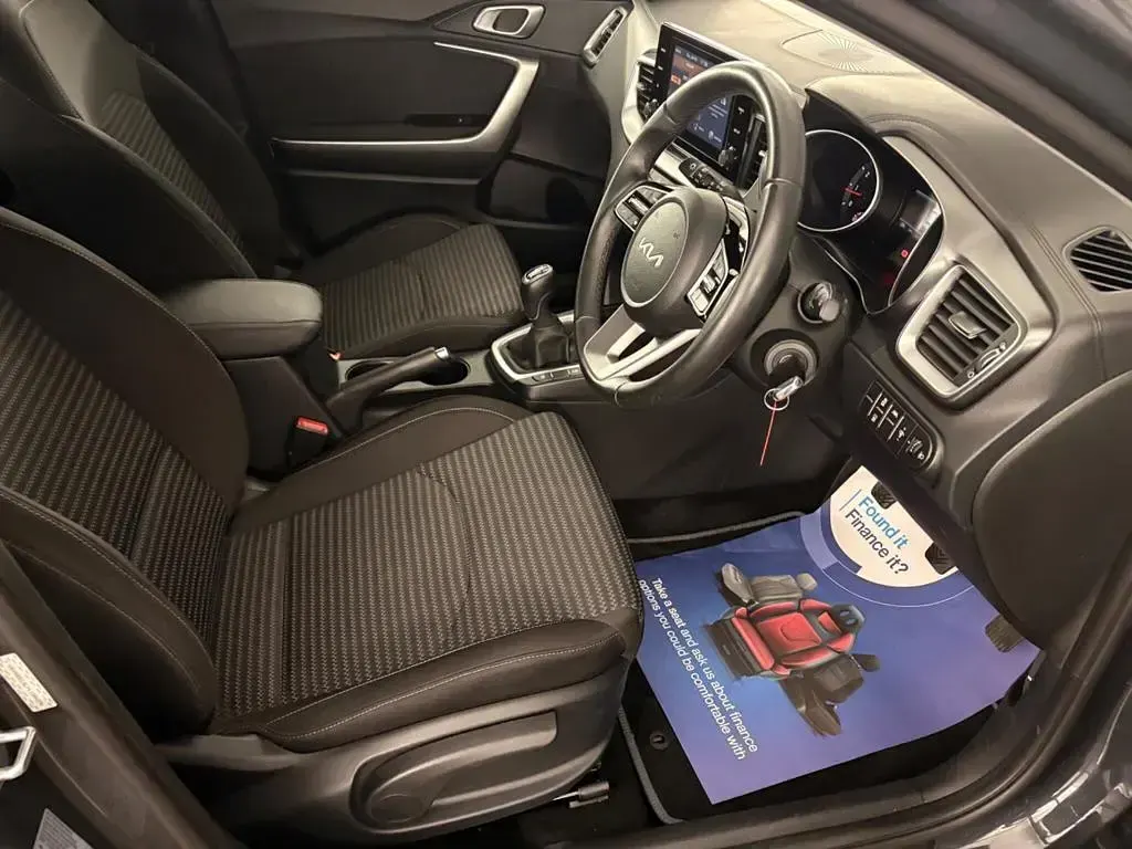 Used Kia Ceed 2023 Grey Hatchback