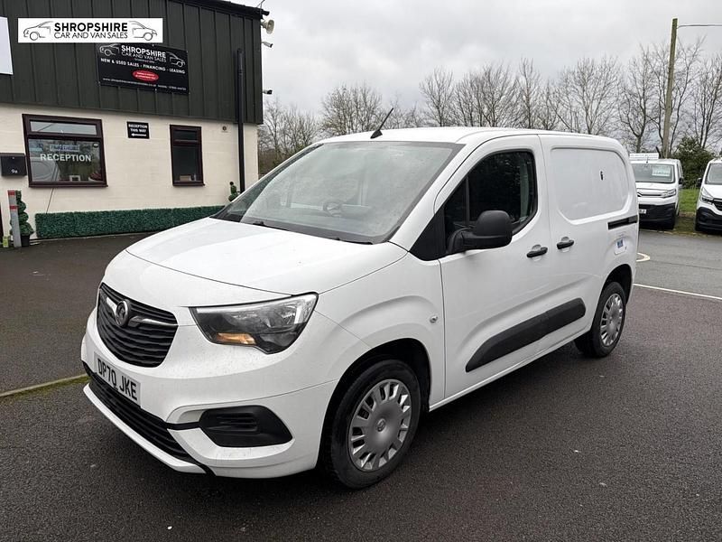 Used Vauxhall Combo Sportive 100 HP (73 kW) 2020 White MPV