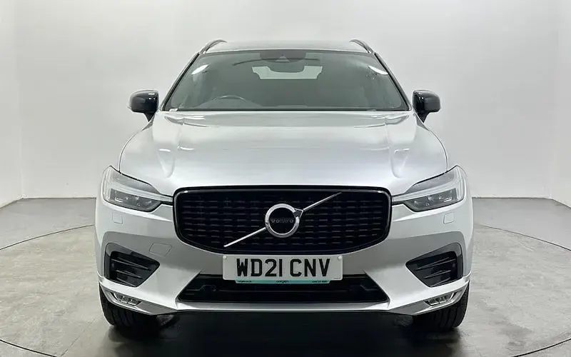 Used Volvo XC60 R-Design 197 HP (144 kW) 2021 Silver SUV