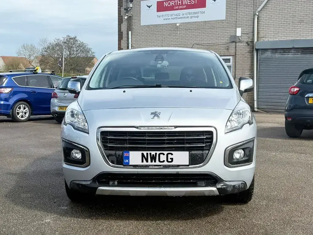 Used Peugeot 3008 Active 120 HP (88 kW) 2015 Silver Estate