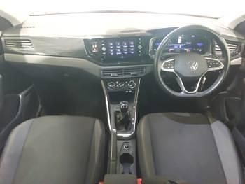 Used VW Taigo Life 95 HP (69 kW) 2023 Red SUV