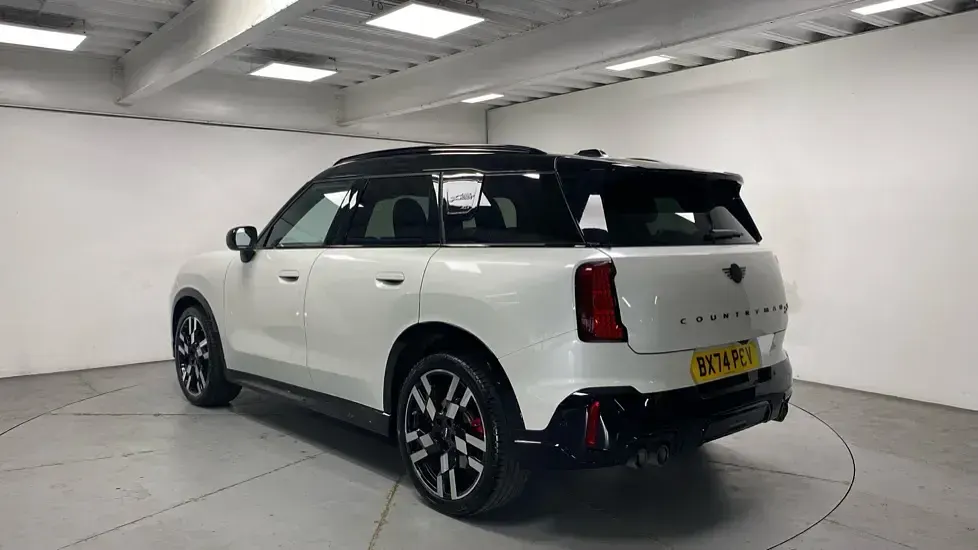 Used Mini John Cooper Works Countryman 296 HP (217 kW) 2024 White SUV