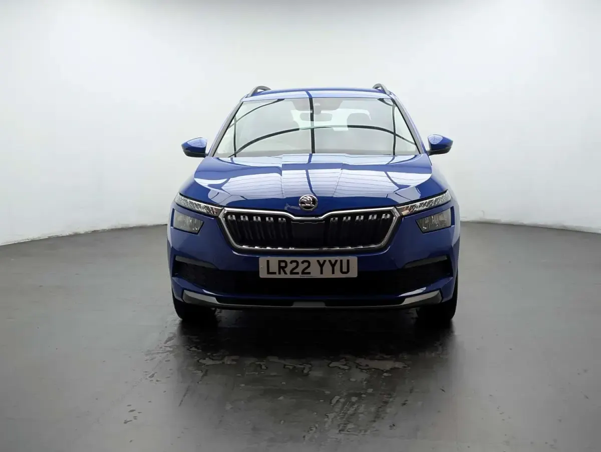 Usado Skoda Kamiq SE 110 HP (80 kW) 2022 Azul SUV