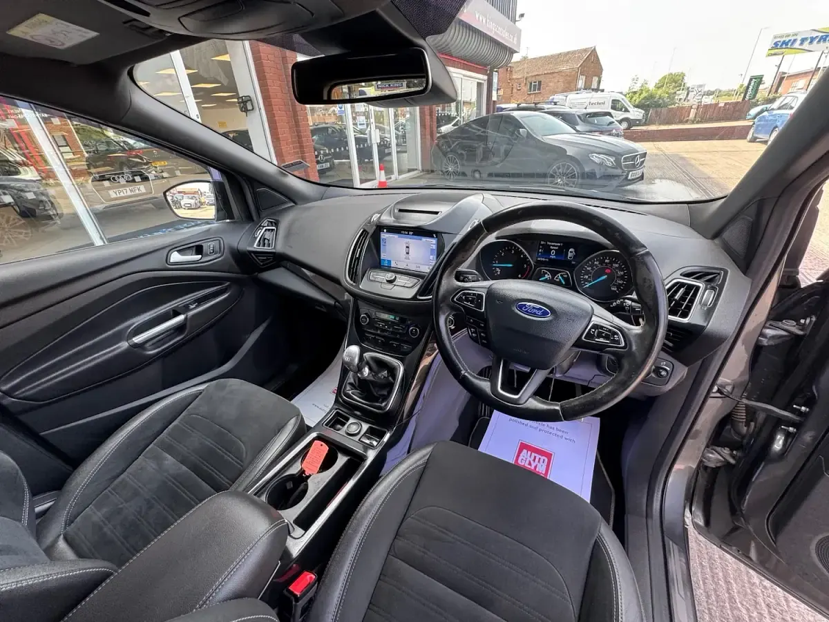 Used Ford Kuga ST-Line 180 HP (132 kW) 2017 Grey SUV