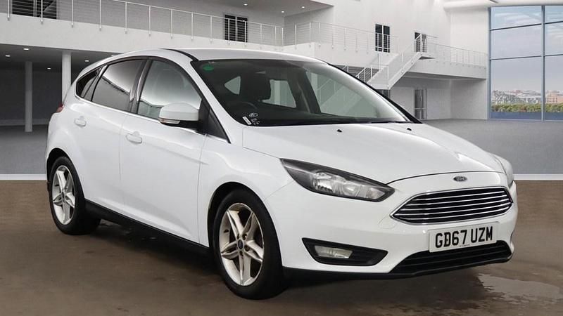 Usado Ford Focus Zetec 125 HP (91 kW) 2018 Branco Citadino