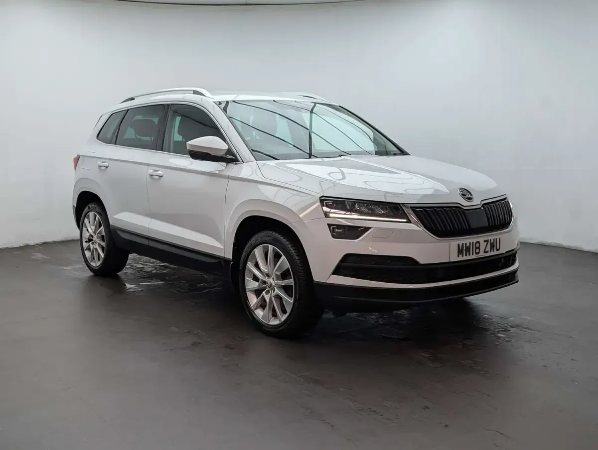 Used Skoda Karoq SE L 115 HP (84 kW) 2018 White SUV