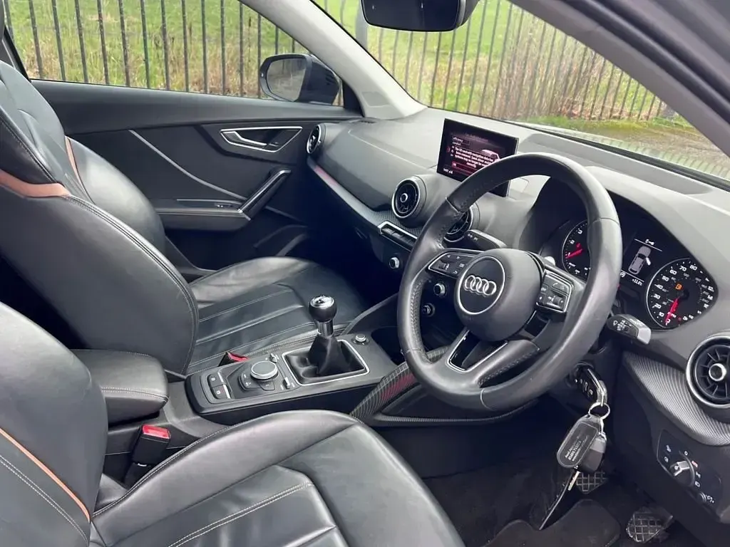 Used Audi Q2 Design 150 HP (110 kW) 2017 Grey SUV