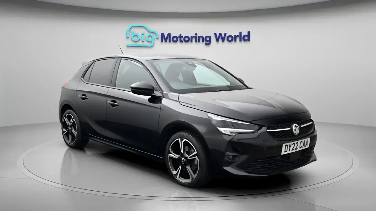 Używany Vauxhall Corsa Edition 131 KM (96 kW) 2022 Hatchback
