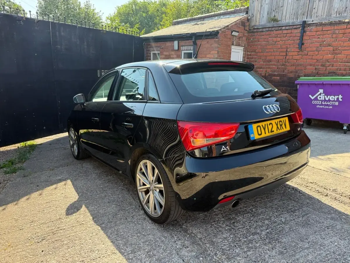 Used Audi A1 Sportback Sport 105 HP (77 kW) 2012 Black Hatchback