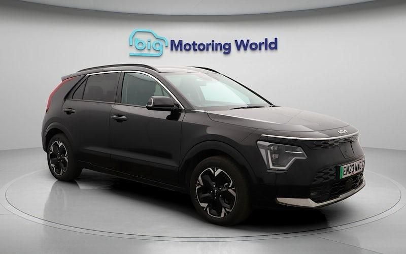 Used 2025 Kia e-Niro 3 SUV | £20,350 (Fair price) - Image 1/4