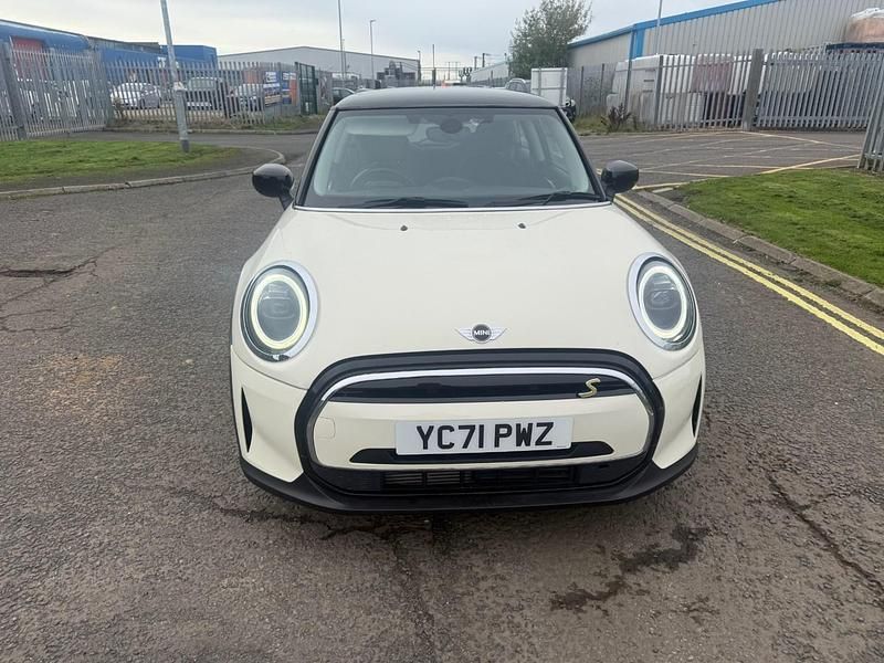 Używany Mini Cooper Classic 2021 Biały Hatchback