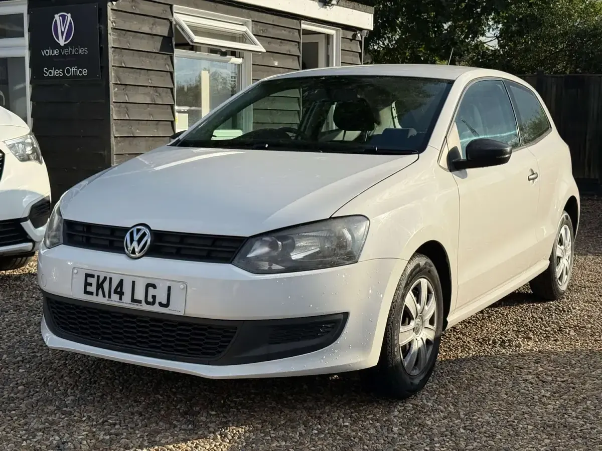 Used VW Polo S 59 HP (43 kW) 2014 White Hatchback