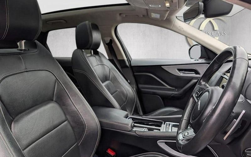 Used Jaguar F-Pace R-Sport 180 HP (132 kW) 2019 Red SUV