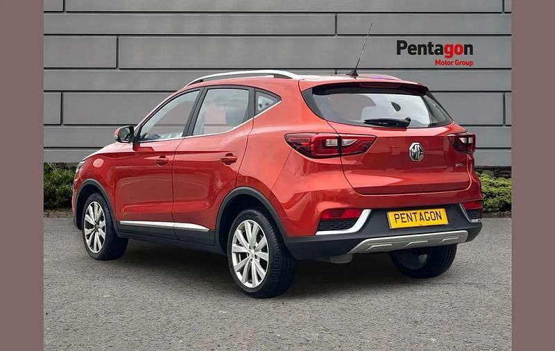 Used MG ZS Excite 111 HP (81 kW) 2019 Orange SUV