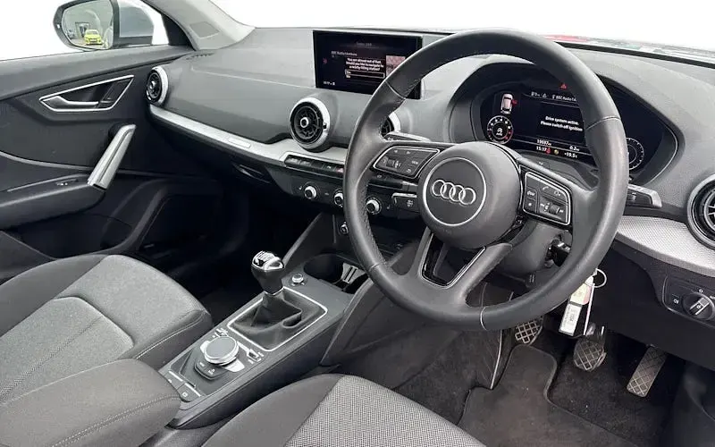 Used Audi Q2 Sport 150 HP (110 kW) 2023 Silver SUV