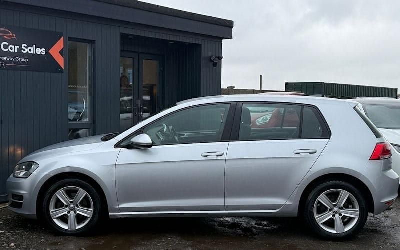 Used VW Golf VII Match 105 HP (77 kW) 2015 Silver Hatchback