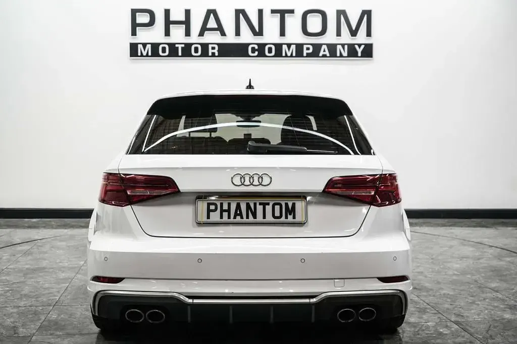 Used Audi S3 Sportback Comfort 300 HP (220 kW) 2019 White Hatchback