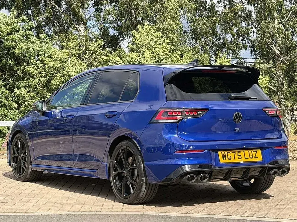 Used VW Golf VIII R 333 HP (244 kW) 2025