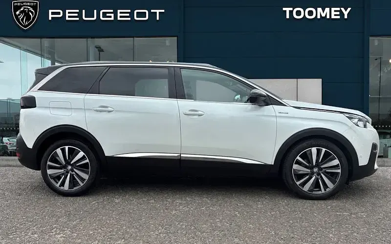 Used Peugeot 5008 Premium 131 HP (96 kW) 2019 White SUV