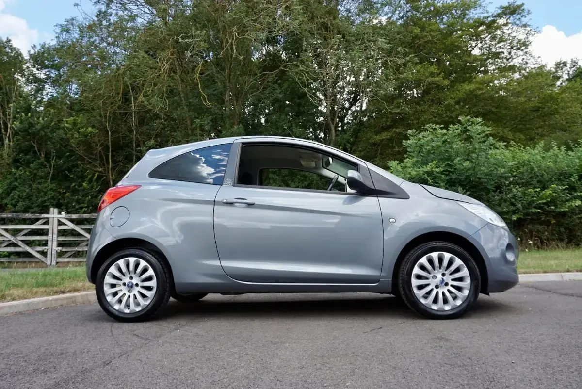 Used Ford Ka Zetec 69 HP (50 kW) 2012 Silver Hatchback