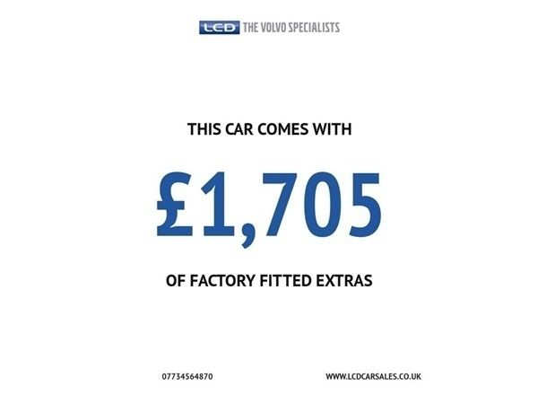 Silver Used 2013 Volvo XC70 SE Lux SUV | £11,490 (Fair price) - Image 1/1