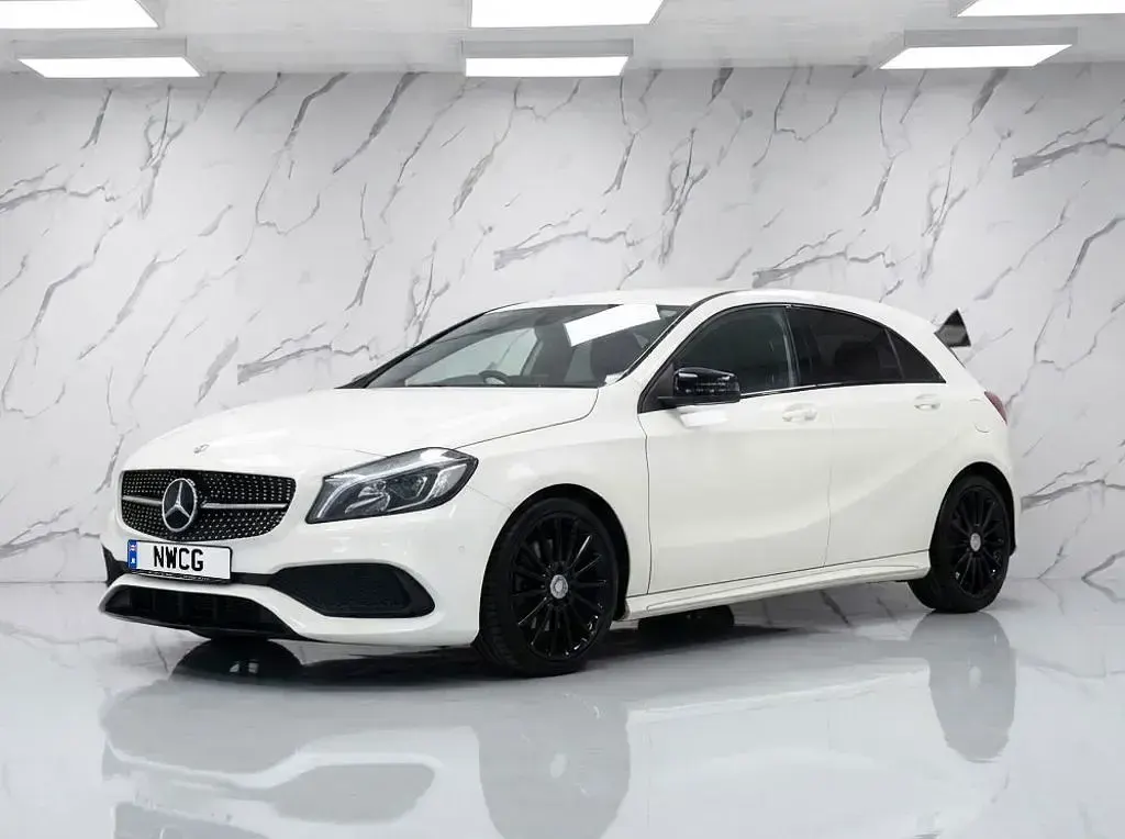 Used Mercedes A180 Executive 109 HP (80 kW) 2017 White Hatchback
