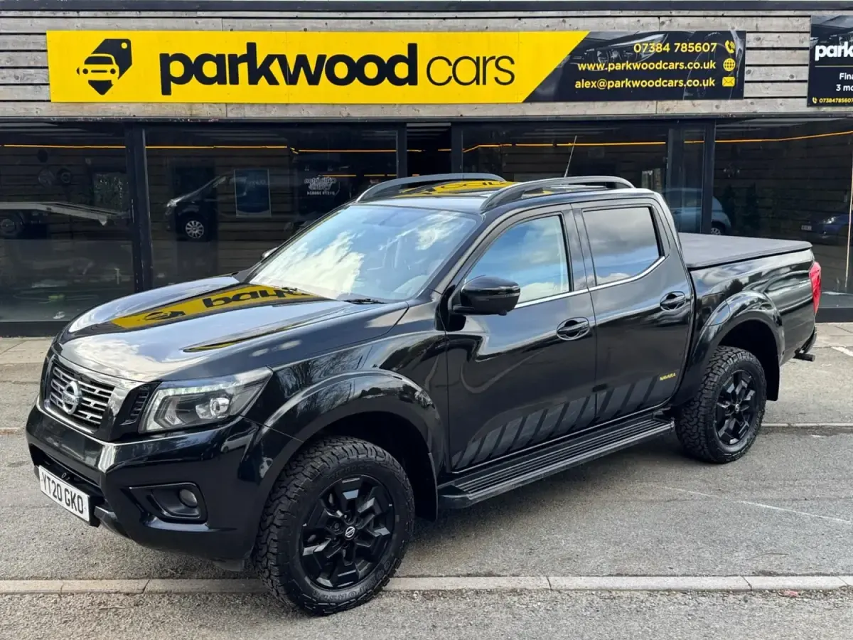 Usado Nissan Navara N-Guard 190 HP (139 kW) 2020 Preto Pickup