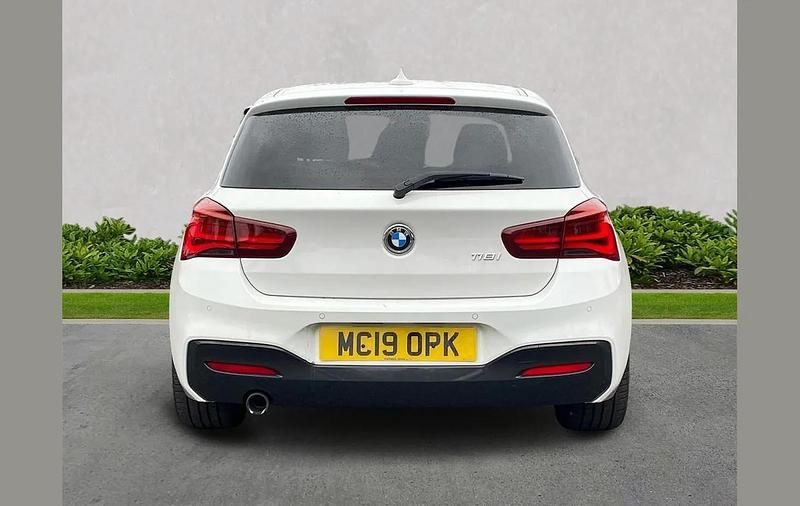 Used BMW 118 Efficient Dynamics 134 HP (98 kW) 2019 White Hatchback