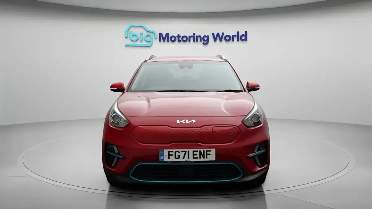 Used Kia Niro 150 kW (204 HP) 2021 Red SUV