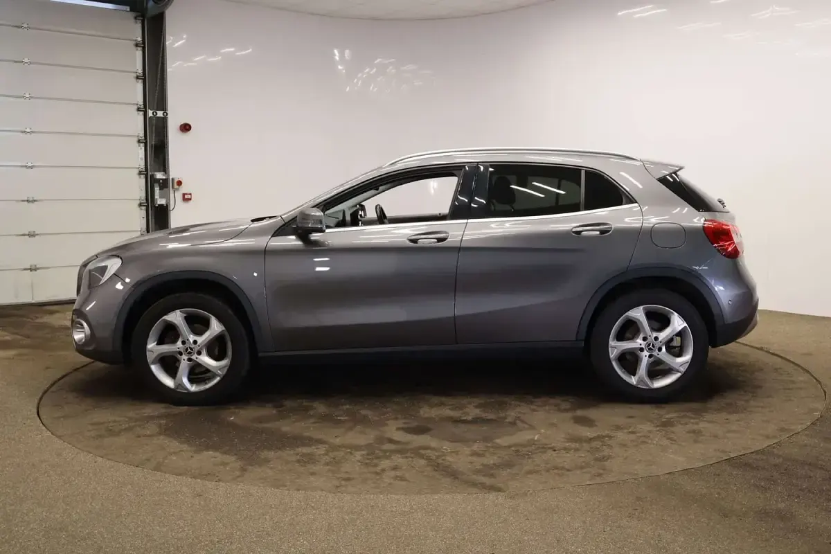 Used Mercedes GLA200 Executive 156 HP (114 kW) 2018 Grey SUV