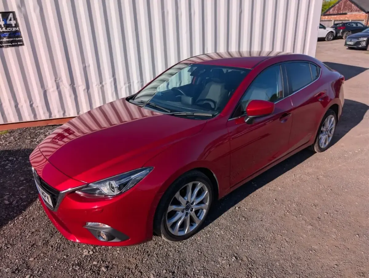Usado Mazda 3 Inclusive 165 HP (121 kW) 2014 Vermelho Sedan