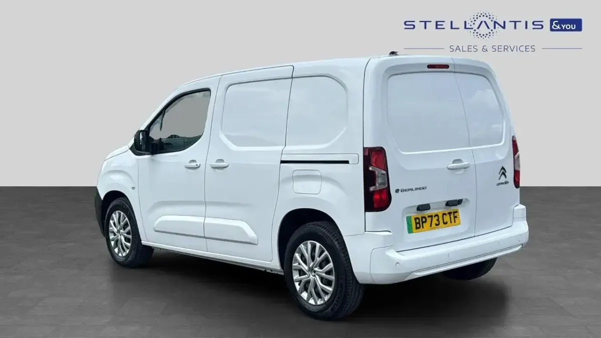 Used Citroën Berlingo 98 kW (134 HP) 2023 White MPV