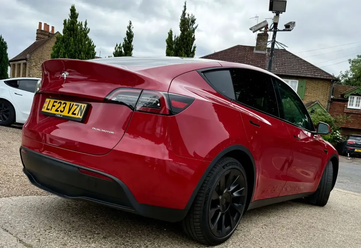 Used Tesla Model Y Long Range AWD 378 kW (514 HP) 2023 Red SUV
