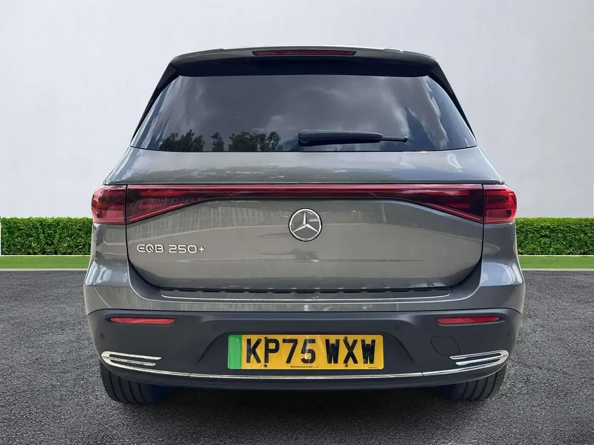 Used Mercedes EQB250+ Executive 139 kW (190 HP) 2025 Grey SUV